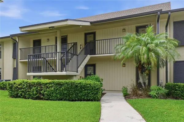 29 Plantation DR #202, Vero Beach, FL 32966