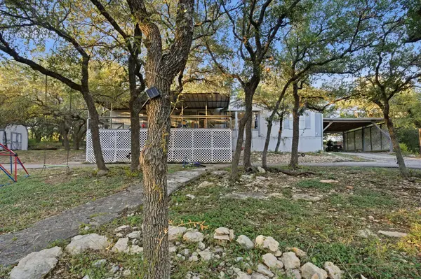 185 Canyon Bnd, Canyon Lake, TX 78133-6505
