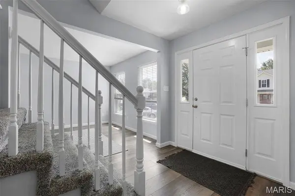 1204 Quiet Woods DR, St Peters, MO 63376