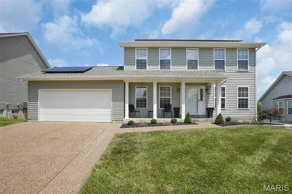 1204 Quiet Woods DR, St Peters, MO 63376