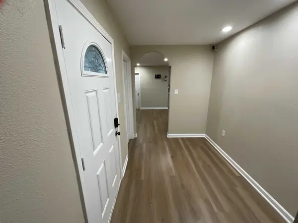 927 Roper St, Houston, TX 77034-1234