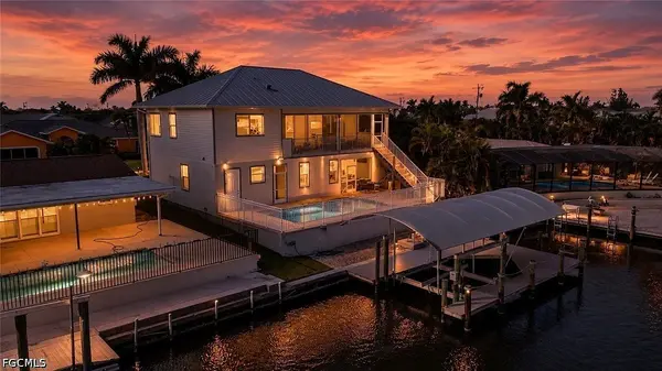 feature image of What does $814,900 buy on Gulf-access water in Matlacha Isles in 2026?