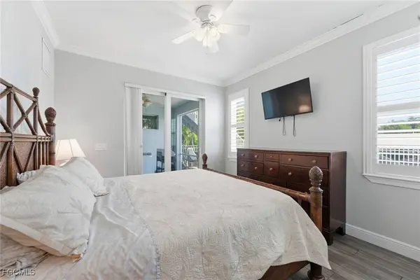 12304 Boat Shell DR, Matlacha Isles, FL 33991