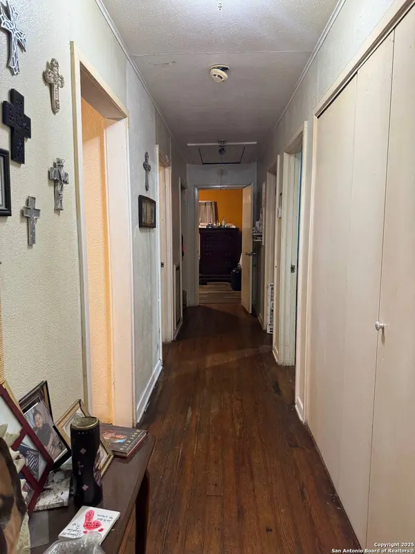 257 Glenoak, San Antonio, TX 78220