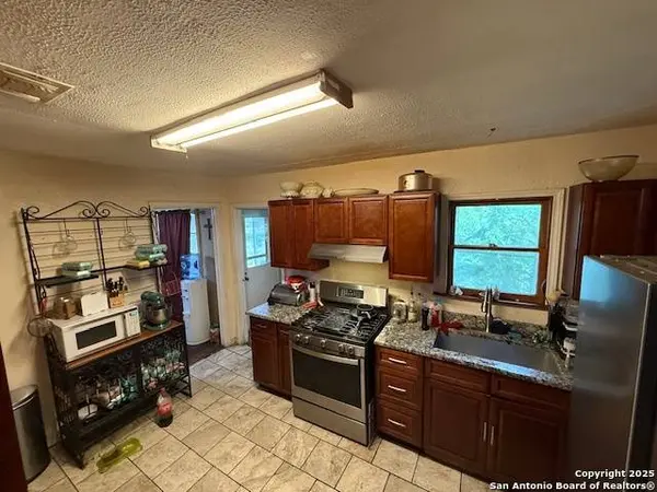 257 Glenoak, San Antonio, TX 78220