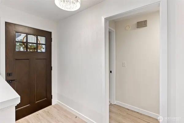 3772 Colonial LN SE, Port Orchard, WA 98366