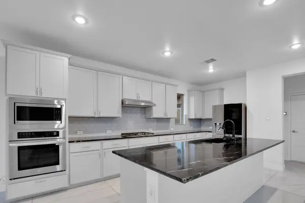 8922 Granary Gate LN, Richmond, TX 77407