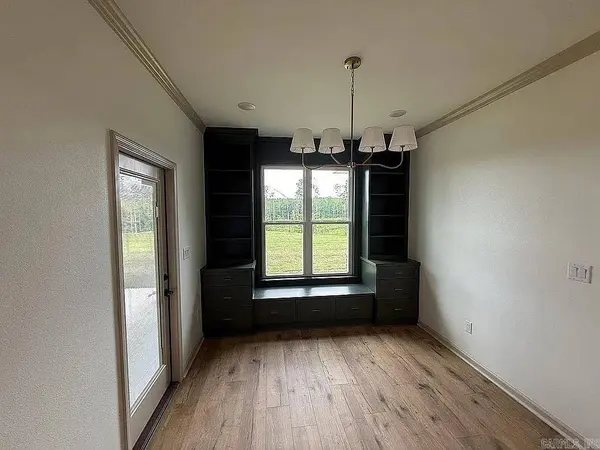 5167 Dale Rd, Benton, AR 72015