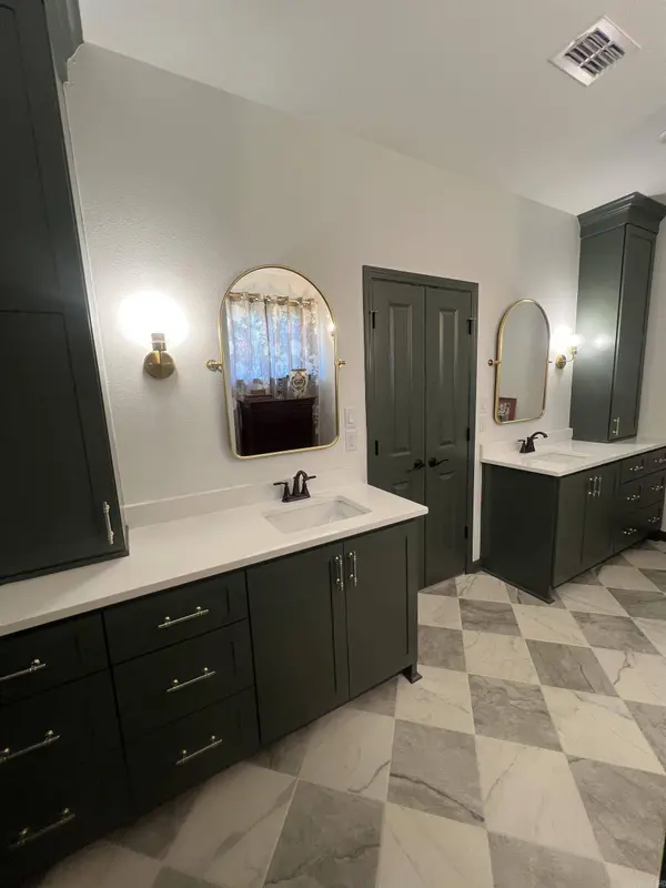 5167 Dale Rd, Benton, AR 72015