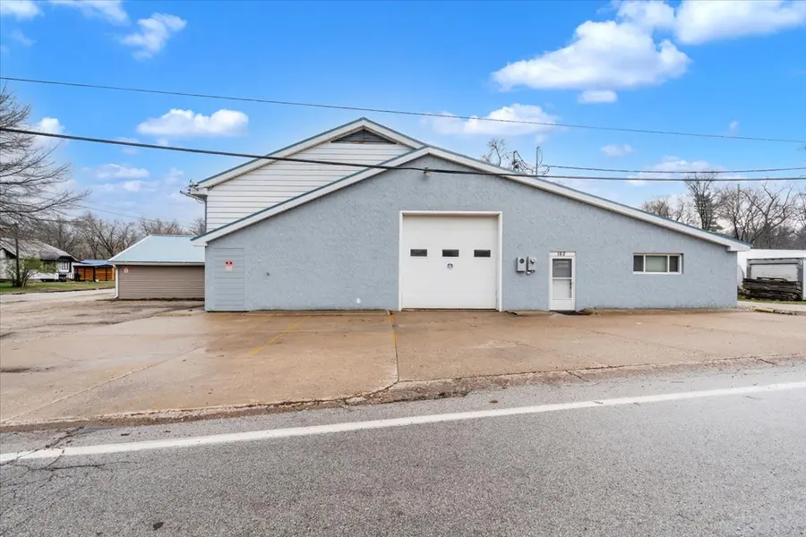 162 Exchange St, Colona, IL 61241-8801