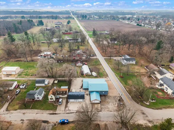 162 Exchange St, Colona, IL 61241-8801