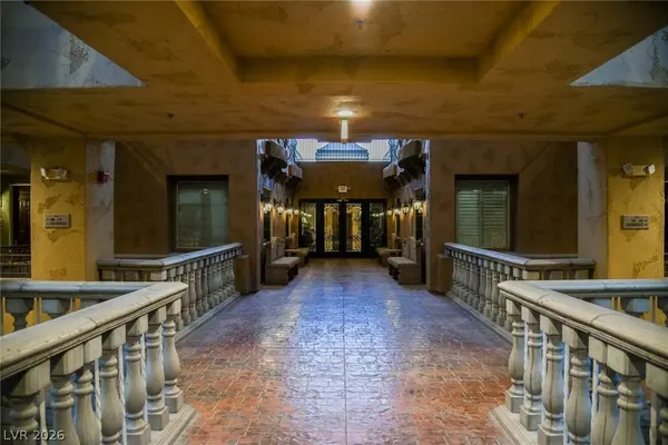 15 Via Mantova #201, Henderson, NV 89011