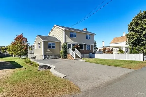 waterfront homes1