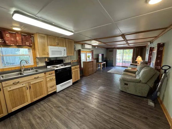 4499 Woodland Drive, Six Lakes, MI 48886