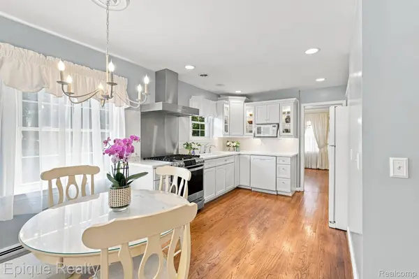 2774 Brady DR, Bloomfield Hills, MI 48304