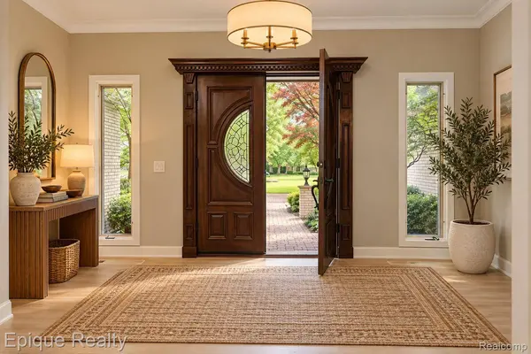 2844 Severn LN, Bloomfield Hills, MI 48304