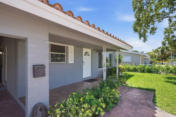 4630 NE 3rd TER, Oakland Park, FL 33334
