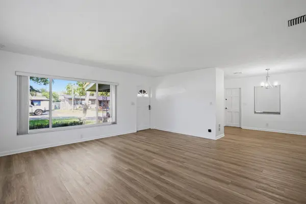 4630 NE 3rd TER, Oakland Park, FL 33334