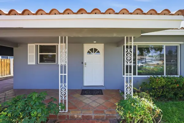 4630 NE 3rd TER, Oakland Park, FL 33334