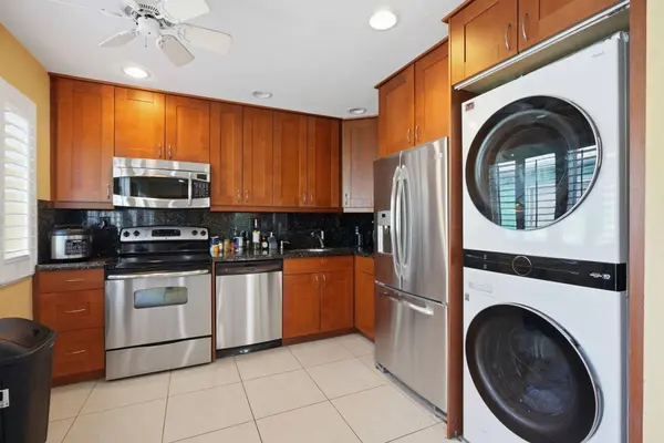 1402 NE 32nd ST #A-b, Oakland Park, FL 33334