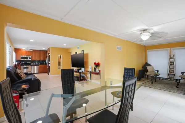 1402 NE 32nd ST #A-b, Oakland Park, FL 33334