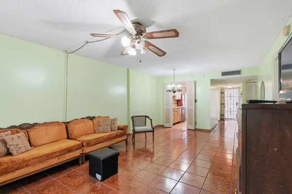 3000 NW 48th TER #130, Lauderdale Lakes, FL 33313