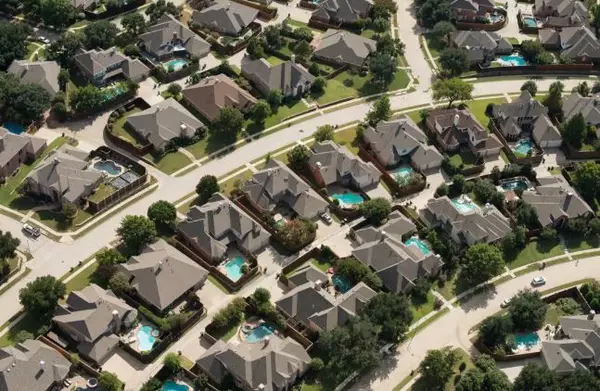 Chinese Cash Floods U.S. Real Estate Market