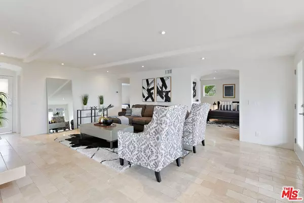 6240 Mulholland Hwy, Los Angeles, CA 90068