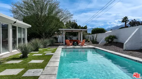 2295 Nicola Rd, Palm Springs, CA 92262