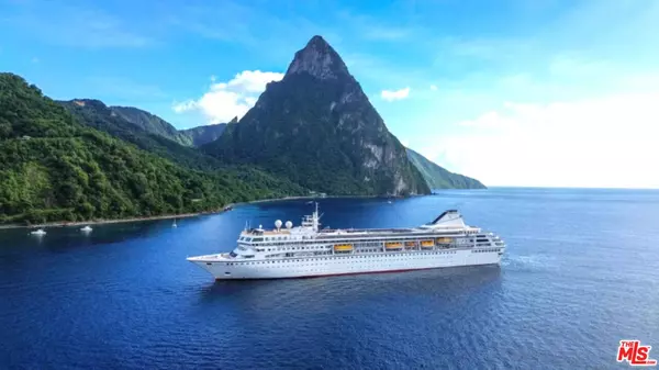 Villa Vie Odyssey Ocean View Villa, Beverly Hills, CA 90211