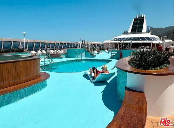 Villa Vie Odyssey Ocean View Villa, Beverly Hills, CA 90211