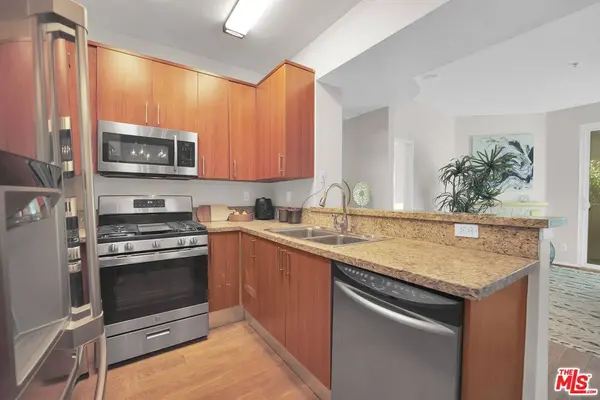 620 S Gramercy Pl #135, Los Angeles, CA 90005