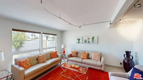 2295 E Nicola Rd, Palm Springs, CA 92262