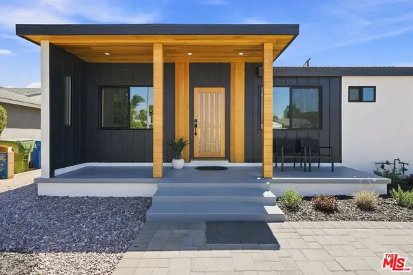 7801 Clearfield Ave, Los Angeles, CA 91402