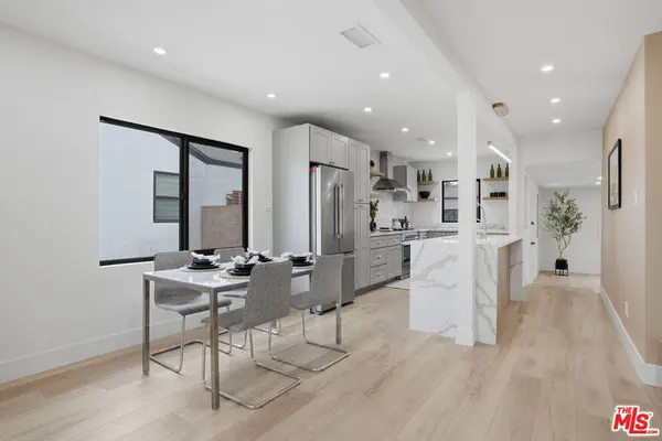 7530 Gaviota Ave, Los Angeles, CA 91406
