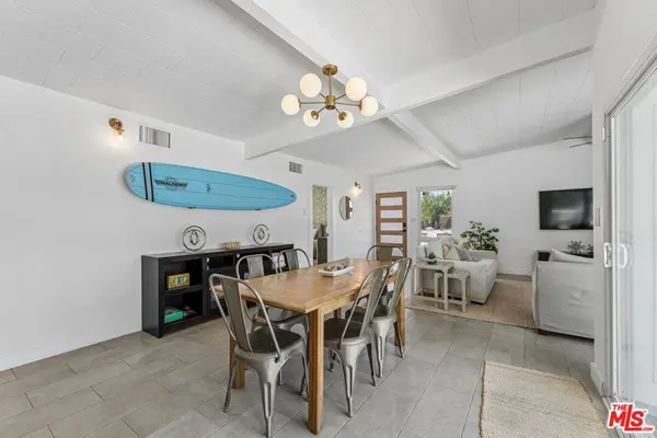 547 N Farrell Dr, Palm Springs, CA 92262