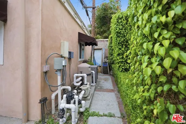 621 Westbourne Dr, West Hollywood, CA 90069