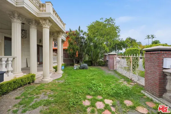 621 Westbourne Dr, West Hollywood, CA 90069