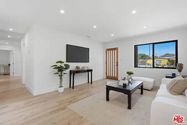 7801 Clearfield Ave, Los Angeles, CA 91402
