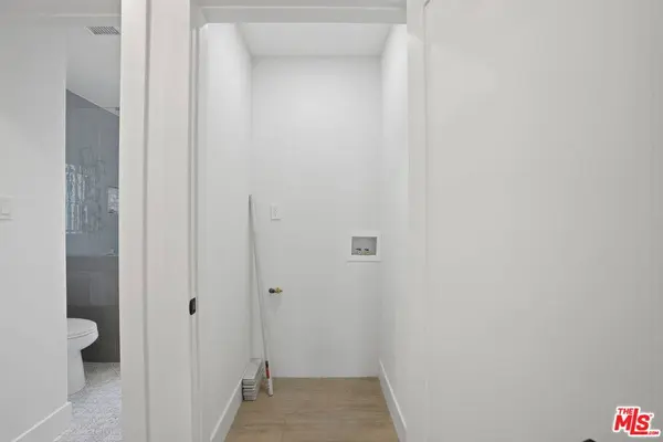 7532 Gaviota, Los Angeles, CA 91406