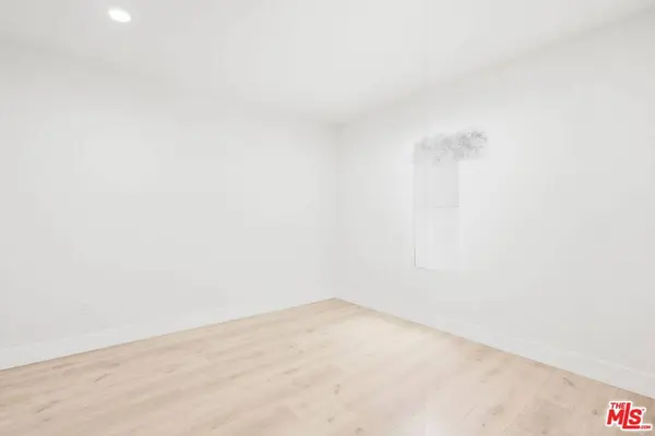 7803 Clearfield Ave, Panorama City, CA 91402