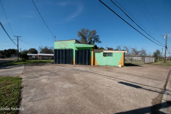 2041 Mill ST, Lake Charles, LA 70606
