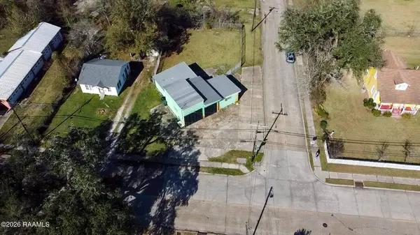 2041 Mill ST, Lake Charles, LA 70606