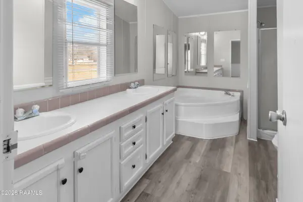 1002 Janine DR, Youngsville, LA 70592