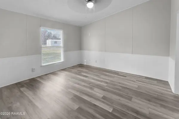 1002 Janine DR, Youngsville, LA 70592