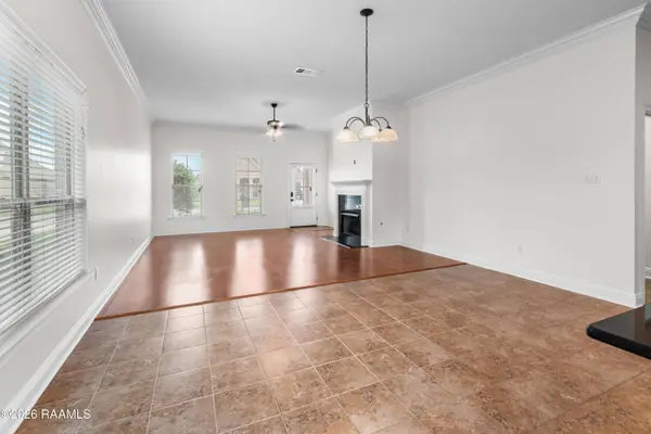 120 Kohen Luke DR, Lafayette, LA 70506