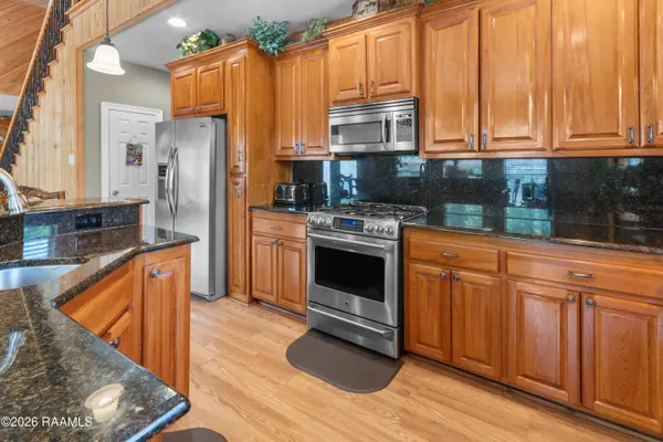 23396 Chene Blanc LN, Maurepas, LA 70449