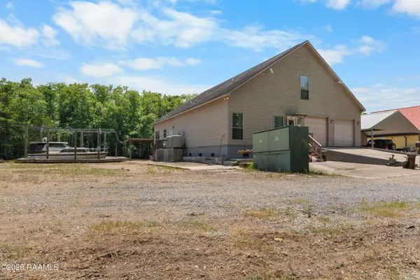 23396 Chene Blanc LN, Maurepas, LA 70449