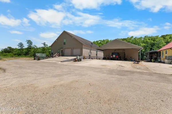 23396 Chene Blanc LN, Maurepas, LA 70449