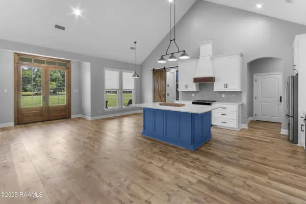 220 Bee Hebert RD, Scott, LA 70583